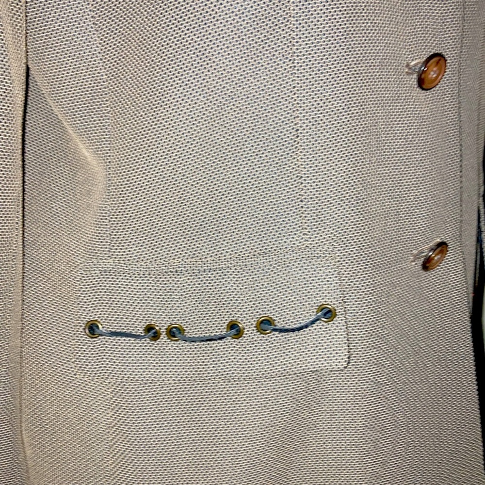 100% Polyester Sell & Lining 3/Button Closure And… - image 3